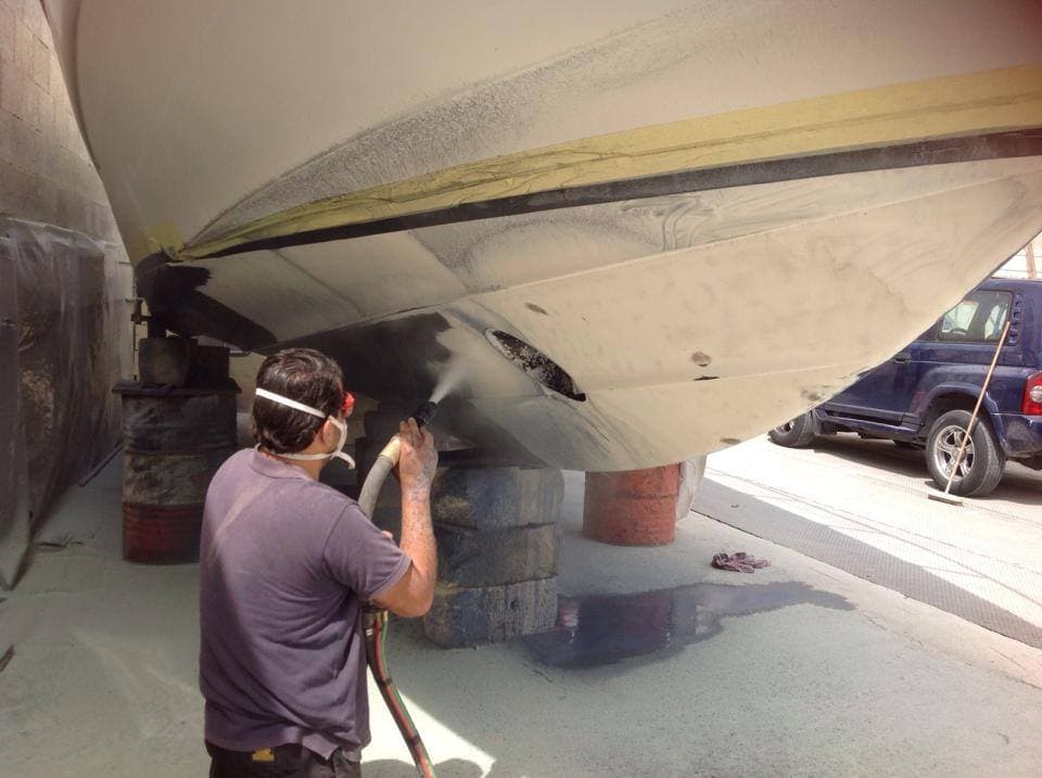 Marine dust-free media blasting and surface restoration project by M&V Mobile Eco-Blast (project 5)