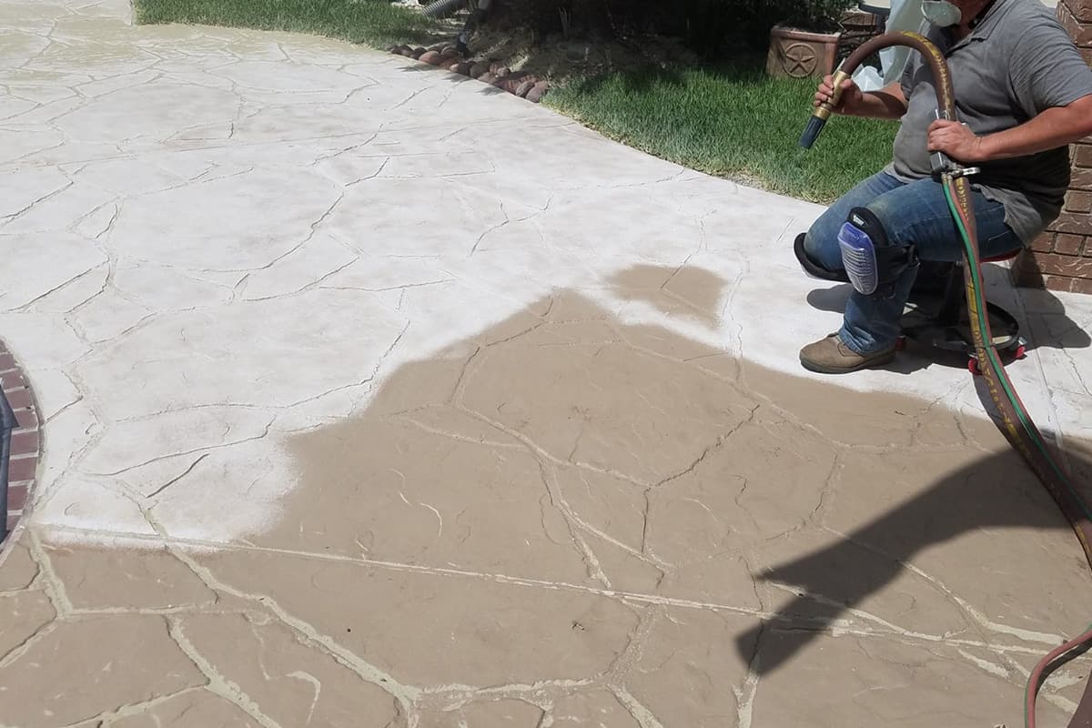 Residential dust-free media blasting and surface restoration project by M&V Mobile Eco-Blast (project 7)